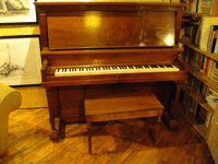 heintzman upright piano